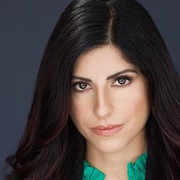 Dina Najjar - Pet Investigators演員 飾演Reporter