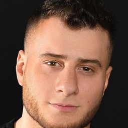 麥斯威爾雅各傅利曼 飾演 Gordie