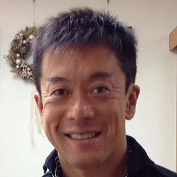 Hiroshi Fujita 飾演 