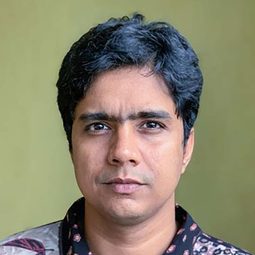 Vinay Shukla 飾演 Charwaka