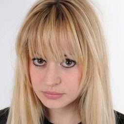 Sammy T. Dobson 飾演 Tanya