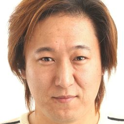 加瀬 康之 - 落葉演員 飾演Train Driver (voice)