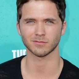 Stephen Lunsford 飾演 Cameron