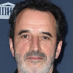 布魯諾·托德希基尼 - 愛•難按捺演員 飾演François (le père d'Anaïs)