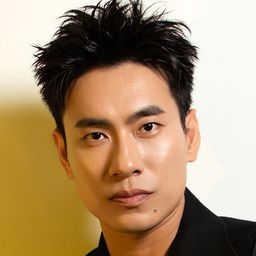 Kiều Minh Tuấn 飾演 Uông Việt Hoàng