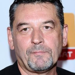 Artur Dziurman 飾演 Pierwszy sekretarz