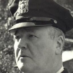 Robert Emmett O'Connor 飾演 Paddy Ryan