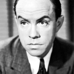 Paul Guilfoyle 飾演 Garth Esdras