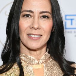 Angelique Midthunder - 陽光練習曲演員 飾演Girl's Mother