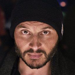 法布里斯·杜·沃爾斯 飾演 Self