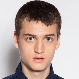 Sebastián Aguirre 飾演 Lucio (17 años)