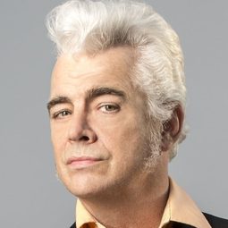 戴爾·華生 飾演 Dale Watson