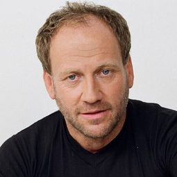 Harold Faltermeyer 飾演 Self