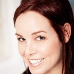 艾瑞卡·舒路德 飾演 Princess (voice)