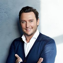 蒂諾·馬汀 - 說好的婚禮呢演員 飾演Dirk