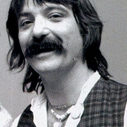 Michael Pergolani 飾演 self