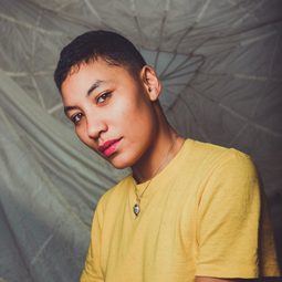 Naima Ramos-Chapman 飾演 Maria Birke