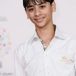 馬哈茂德·阿斯法 飾演 Tarek