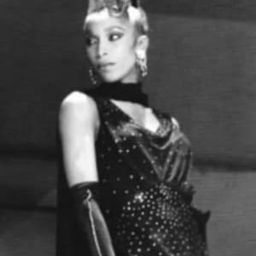 Octavia St. Laurent 飾演 Self