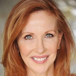 Rachel O'Meara 飾演 The Skeptic