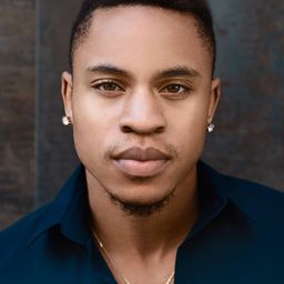 羅帝米 飾演 Sam Bishop