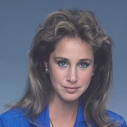 Pamela Bellwood 飾演 Mrs. Swenson