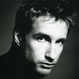 Christopher Schaldenbrand - Bizet: Carmen演員 飾演Moralès