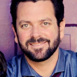 布萊德·艾伯森 - 壞蛋獎門人4演員 飾演Sensei O'Sullivan (voice)