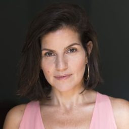 Jézabel Marques - 女子漢又怎樣演員 飾演Cécile