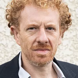 Sharif Andoura 飾演 Georges