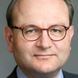 Ottmar Edenhofer - Ice on Fire演員 飾演Self