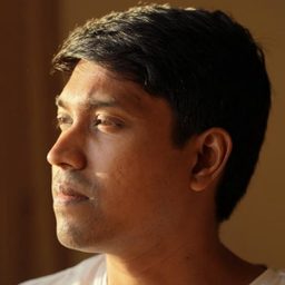 Althaf Salim 飾演 Siju