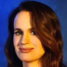 伊莉莎白·瑞瑟 飾演 Esme Cullen