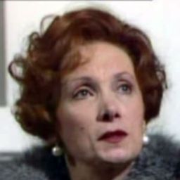 Margaret Whiting - 神通大兵演員 飾演French Farmwoman