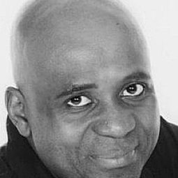 Isaac George - 聖誕假期 90演員 飾演Tumbo