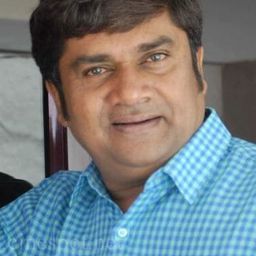 Rangayana Raghu 飾演 Narayana