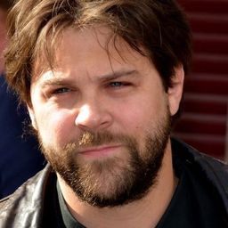 Arthur Jugnot 飾演 Grégoire