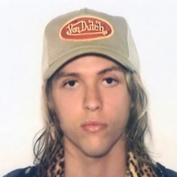 Wyatt Shears - 落跑雞!演員 飾演Additional Chicken (voice) (uncredited)