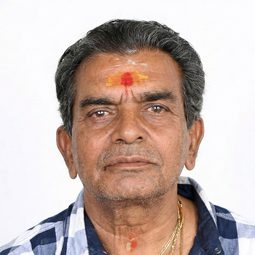 Chitti Babu - Madha Gaja Raja演員 飾演Vishwanath's PA