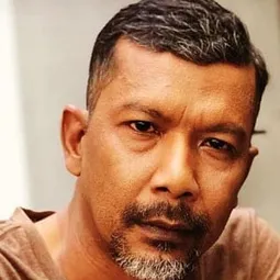 南農 - 十字路口演員 飾演Dato'