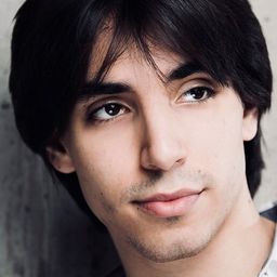 Cesar Corrales - 睡美人演員 飾演Golden Vine Cavalier