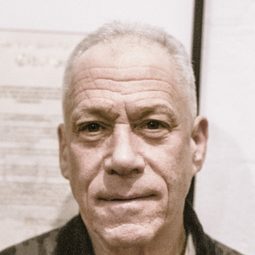 強·艾柏特 飾演 Self