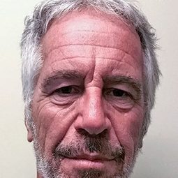 Jeffrey Epstein - 葛蘭·麥斯威爾：上流濁水演員 飾演Self (archive footage)
