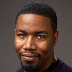 麥可·傑·懷特 - 扭曲人演員 飾演Milo