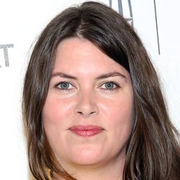 Claire Keelan - Mister John演員 飾演Kathleen Devine