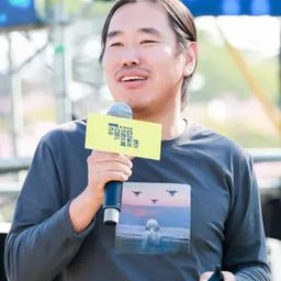 徐承華 飾演 Old Timer