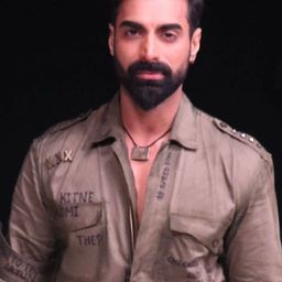 Tushar Kalia - 人人起舞演員 飾演Dancer in JDC