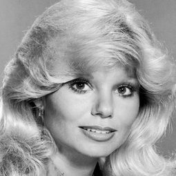 洛妮·安德森 飾演 Leah Crawford