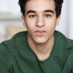 Khalil Ben Gharbia 飾演 Amir