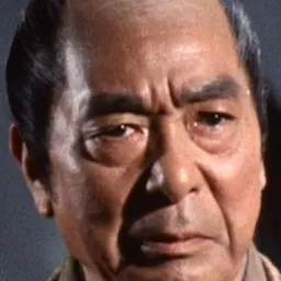 見明凡太朗 飾演 